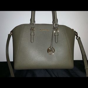 ARMY GREEN MICHAEL KORS PURSE